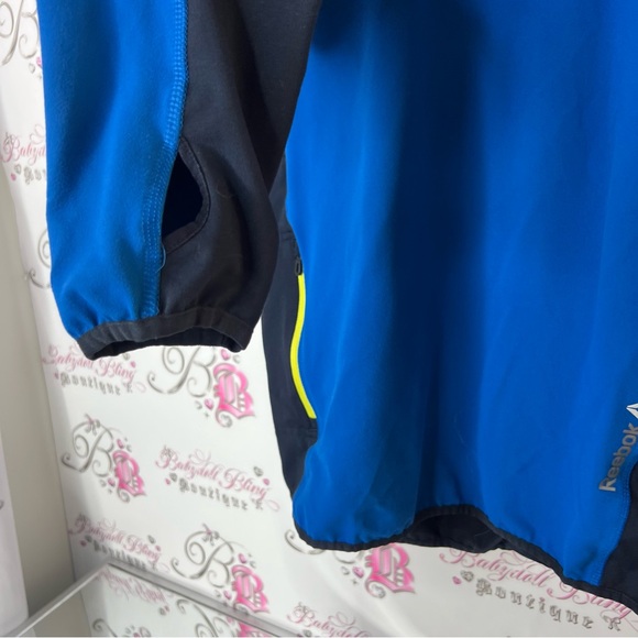 Reebok pull over sweater Blue and Yellow Top shirt stretchy logo arm hoodie - Picture 3 of 7